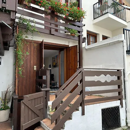 Beautiful In The Center Apartment *